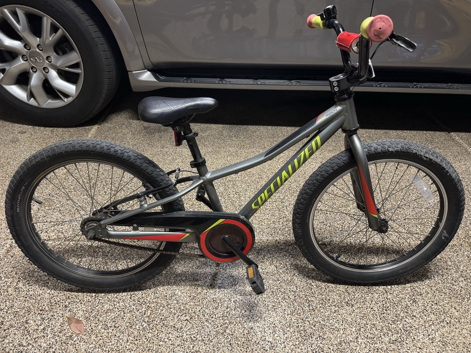Specialized Riprock Coaster20" Kids Bike - Matte Gray/Yellow, Excellent Condition