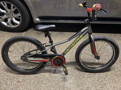 Specialized Riprock Coaster20" Kids Bike - Matte Gray/Yellow, Excellent Condition