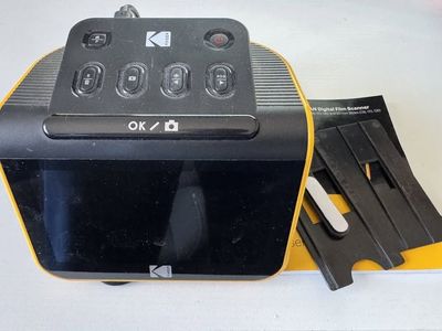 KODAK Slide N SCAN Film & Slide Scanner Digitizer
