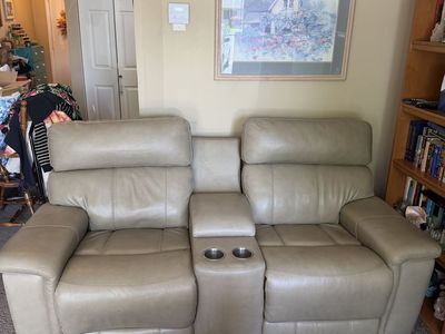 Duel reclining loveseat sofa