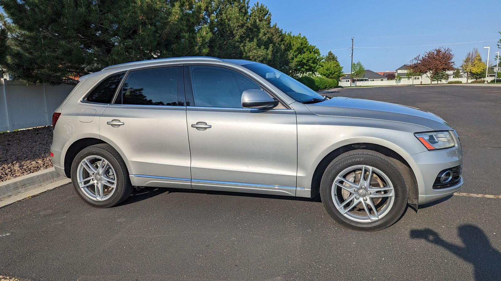 2013 AUDI Q5 2.0T quattro Premium Plus