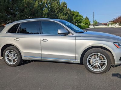 2013 AUDI Q5 2.0T quattro Premium Plus