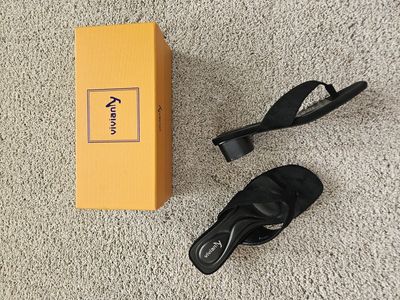 Womens Teen Suede Low Chunky Block Heel Flip Flop