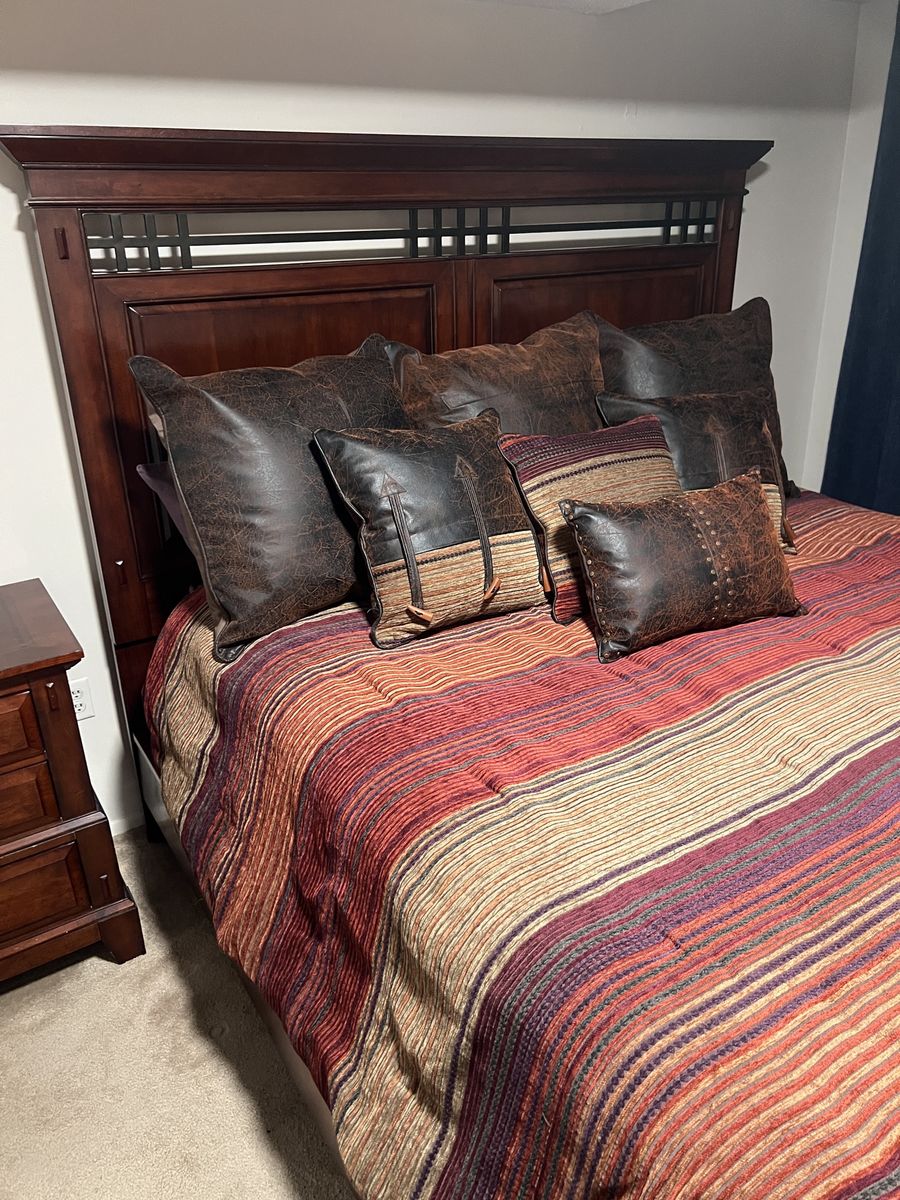 King Size Bed & Nightstand