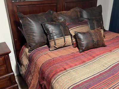 King Size Bed & Nightstand