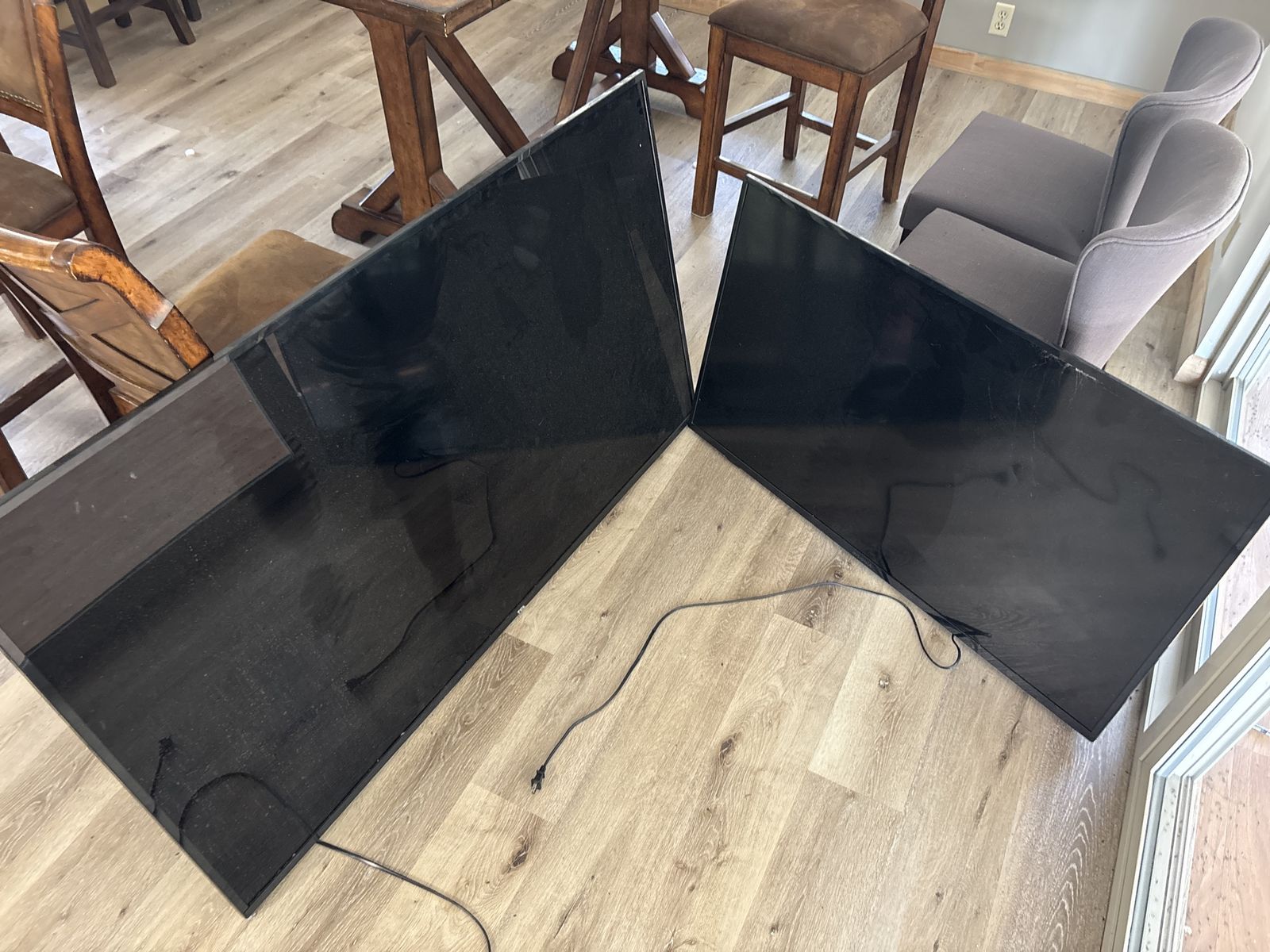 2 Flat Screen TVs – For Parts or Repair – 65” & 55”