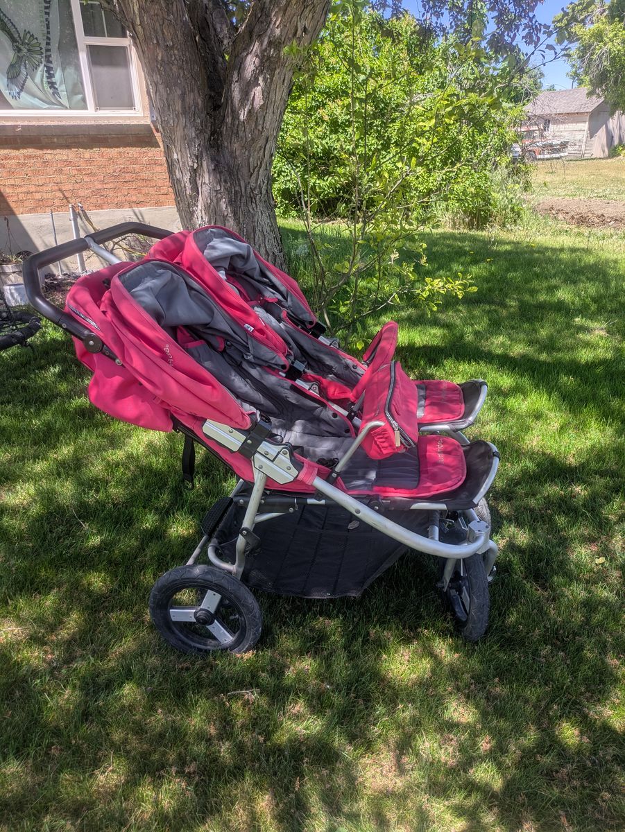 Bumbleride Indie Double Stroller