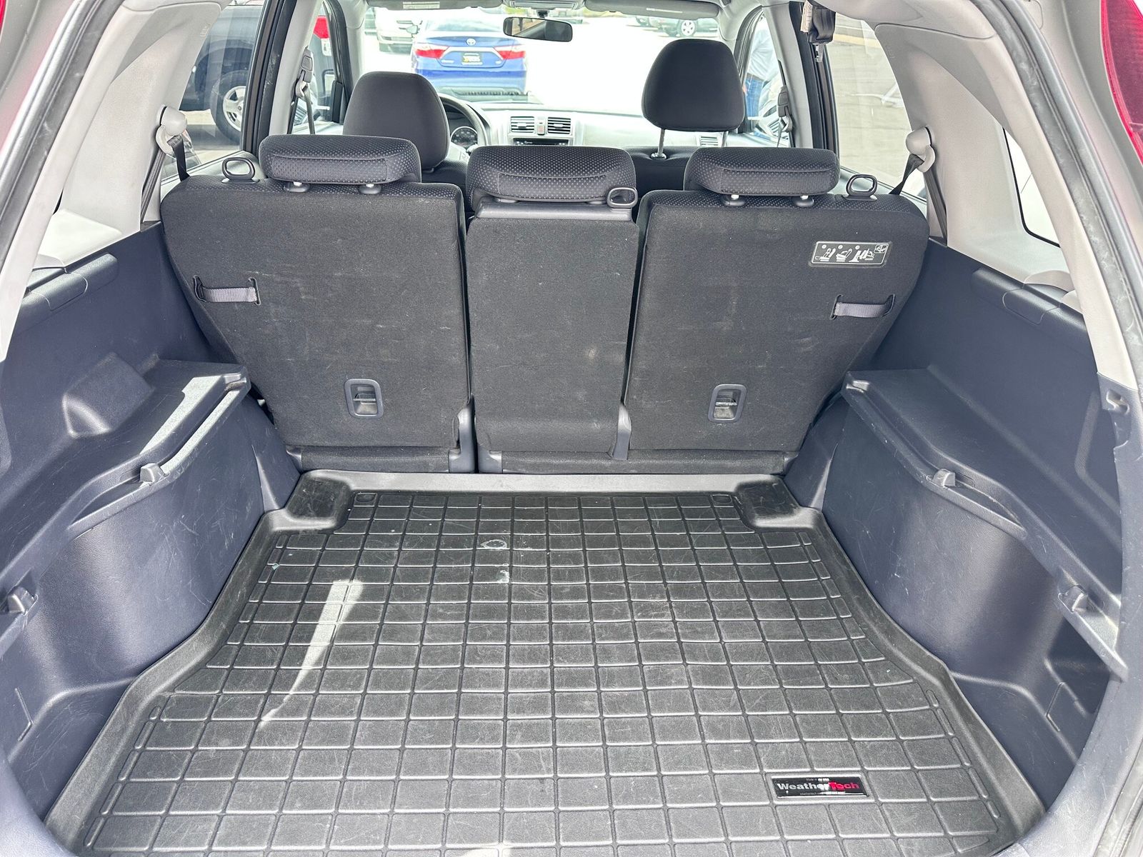 Main image 7