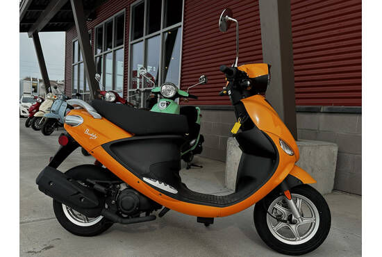 2022 Buddy Scooter 50cc Makes a Great Chrisatmas Gift! Perfect for around town or commuting to school or work.