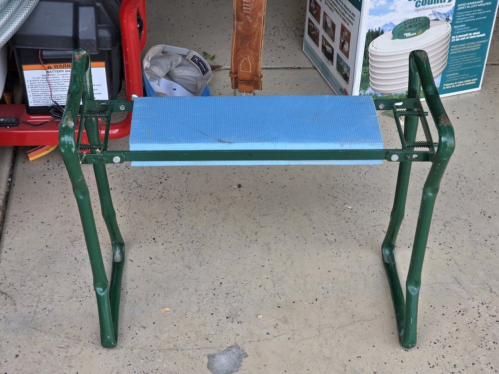 Vintage Metal Garden Kneeler Seat Green & Blue Pad Padded Bench Stool Plant Helper