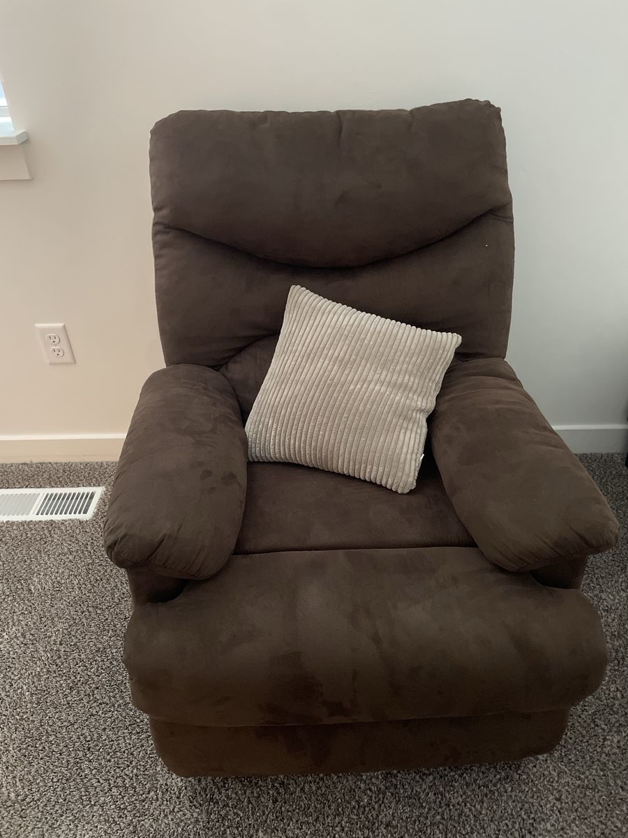 Main image 4