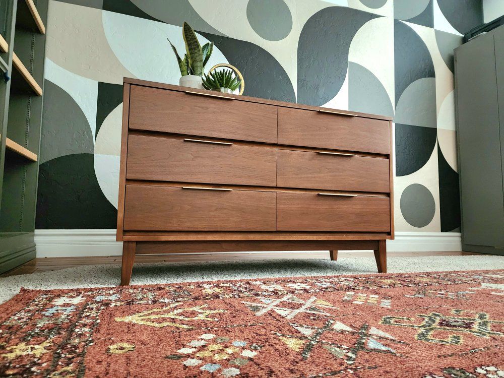 Stunning Drexel Walnut MCM Dresser
