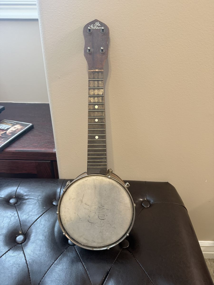 Gibson Banjo Ukulele