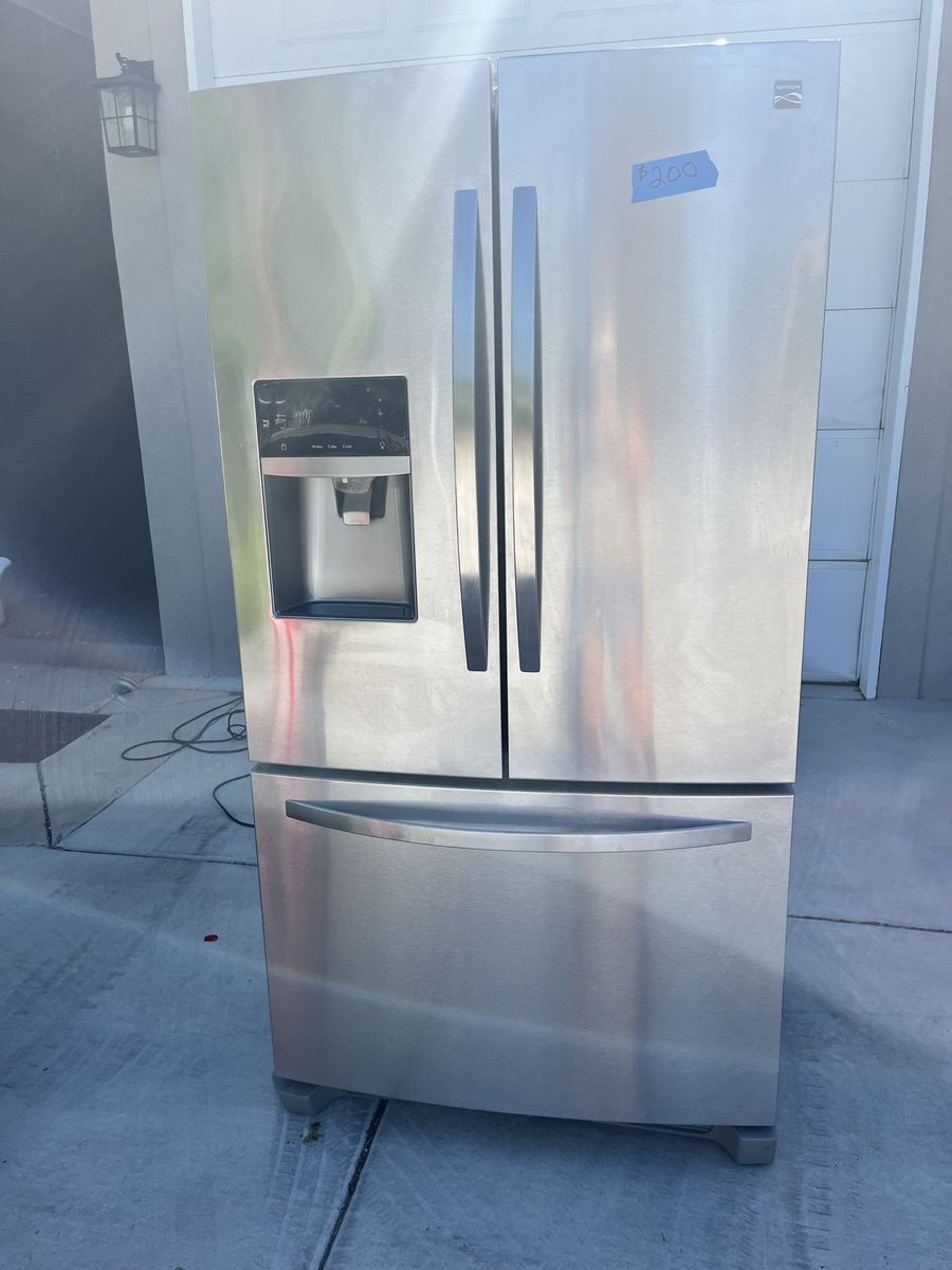 Kenmore Stainless Steel French Door Refrigerator with Ice & Water Dispenser