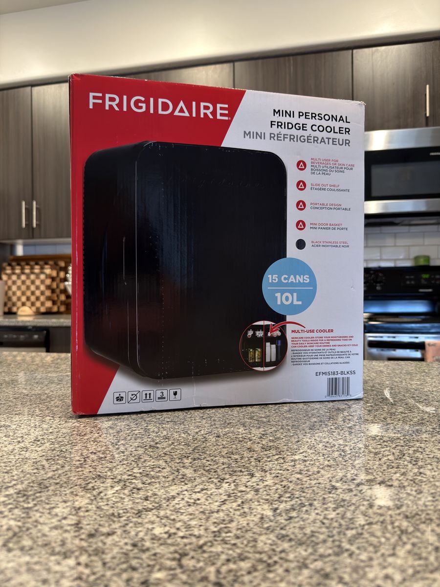 Frigidaire Mini Personal Fridge