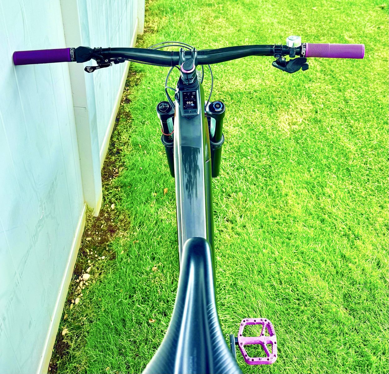 Main image 5