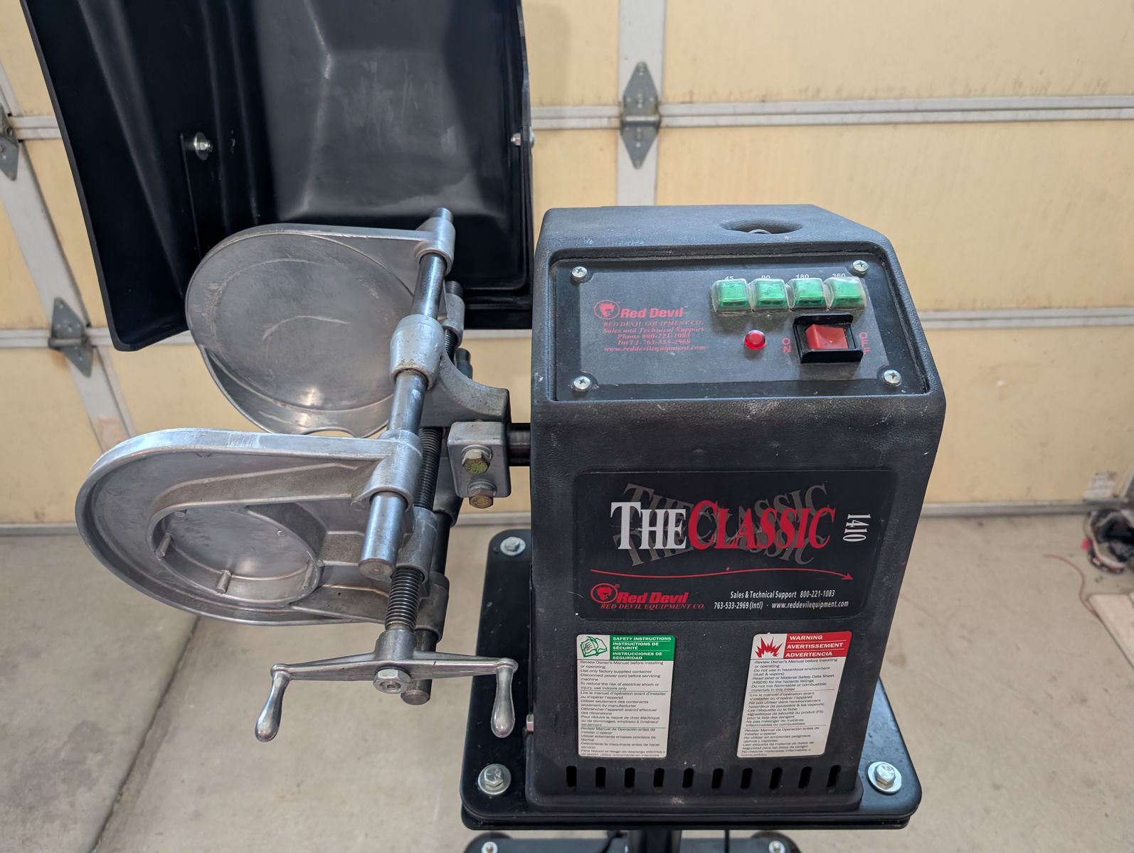 1 Gallon Classic Shaker