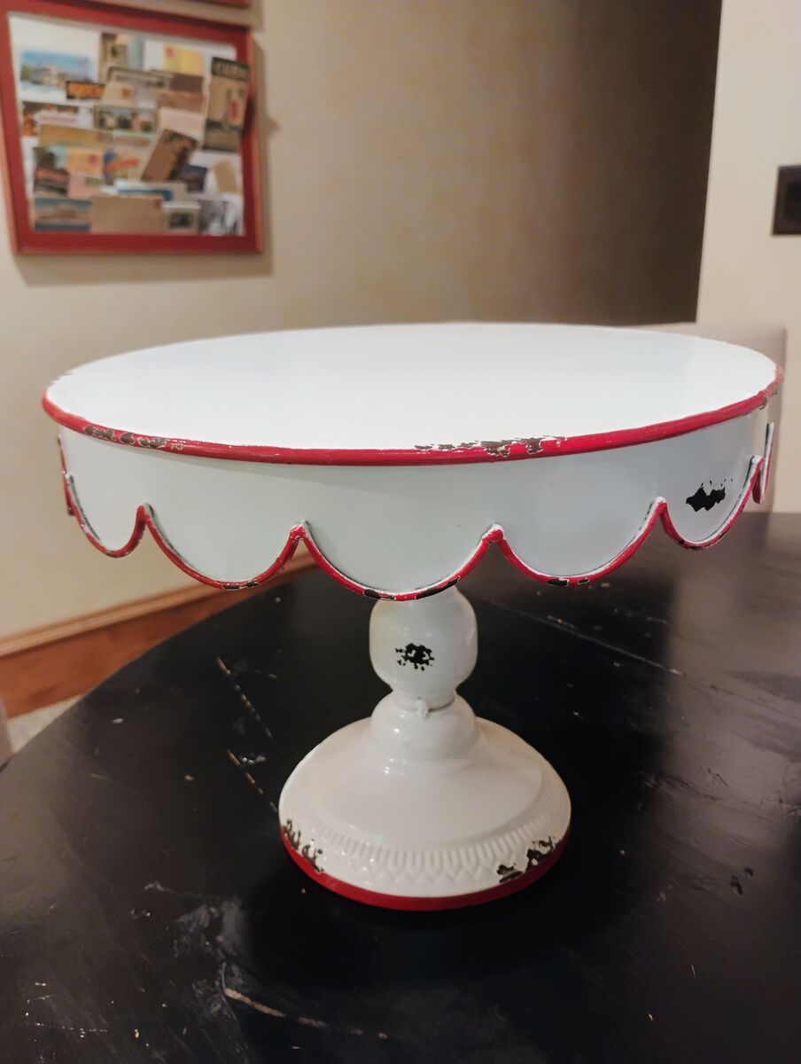 Swivel Cake Stand