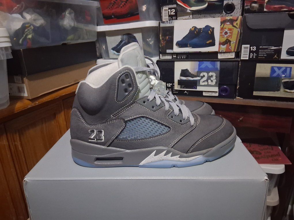 2026 Air Jordan 5 Retro "Wolf Grey"...