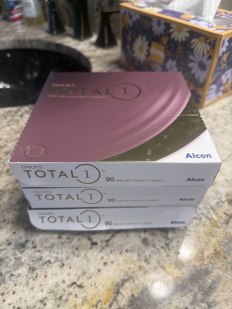 Dailies Total 1 -4.00 Contact Lenses
