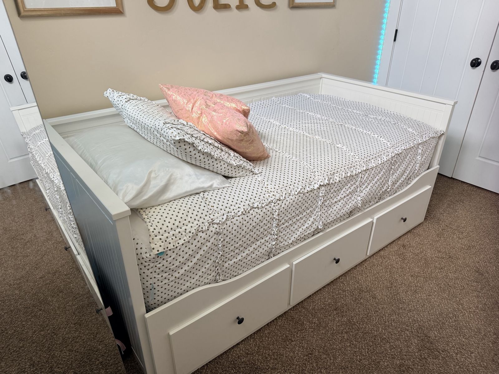 IKEA daybed 3 draws and pullout trundle