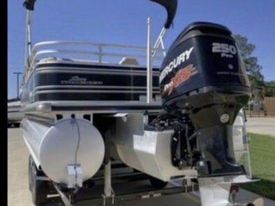 2013 SunTracker Regency 254 Tritoon