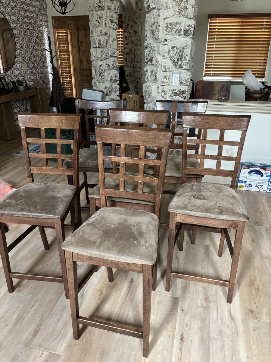 Counter Height Chairs