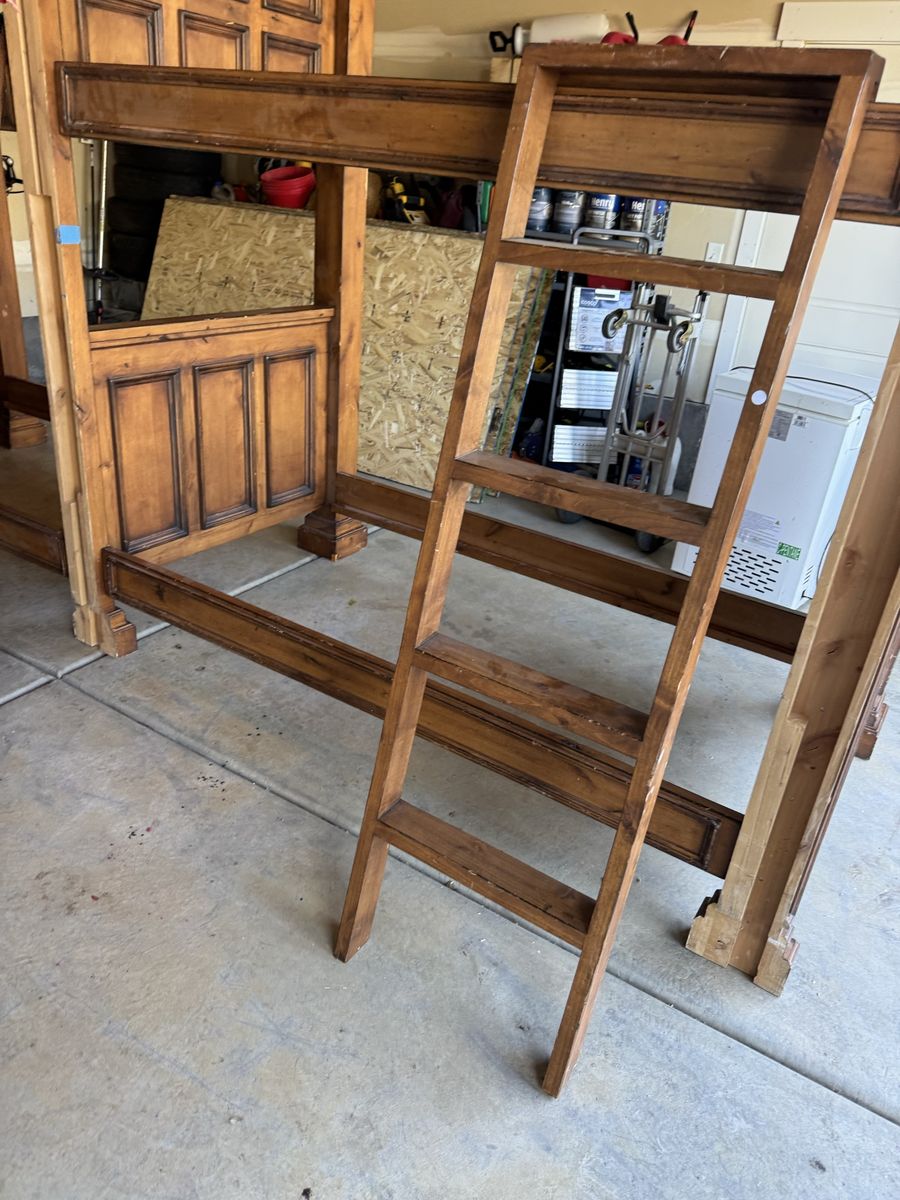 Solid Wood Quad Bunk Bed - Rustic Style
