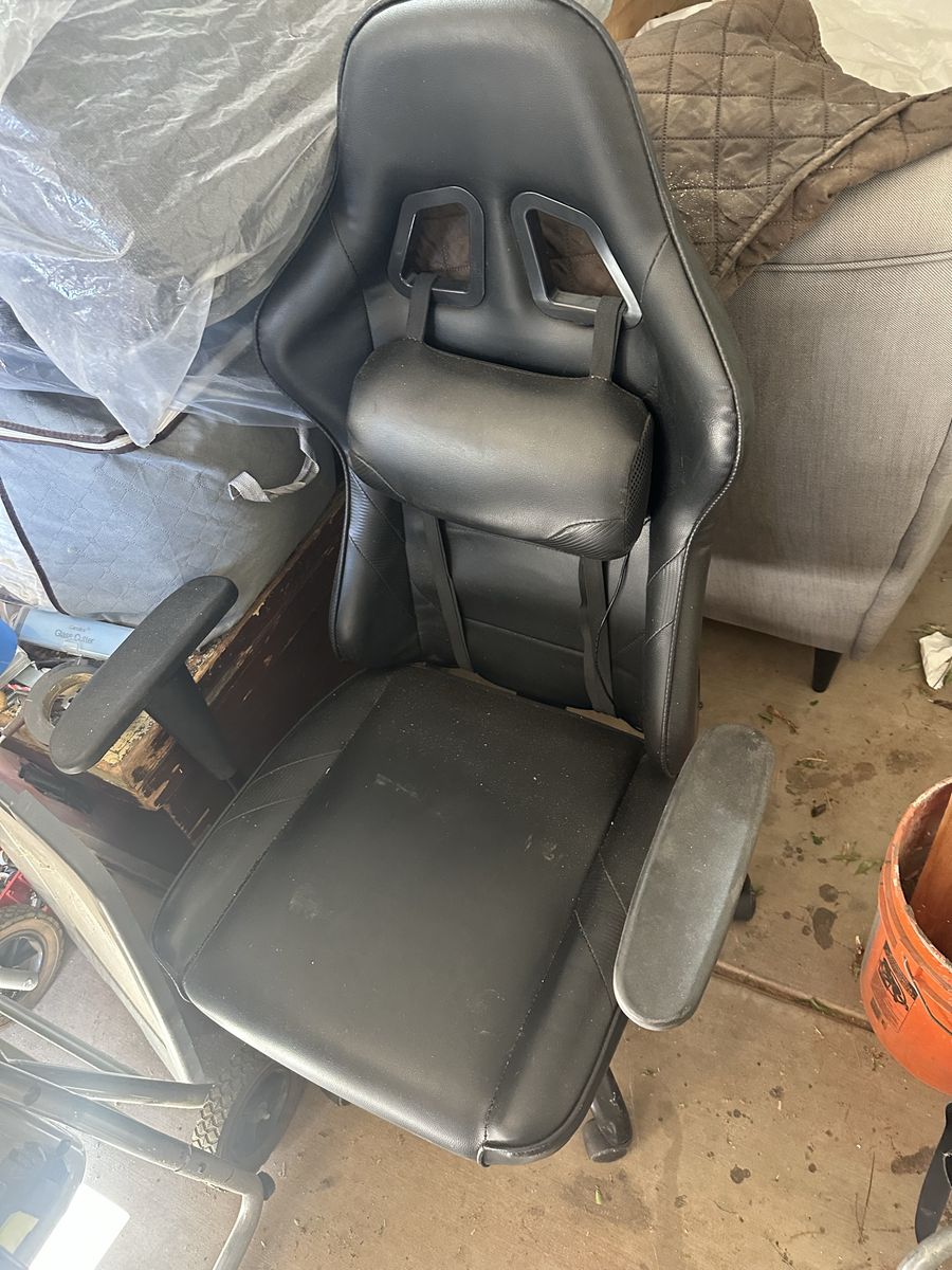 Black Ergonomic Gaming Chair with Lumbar Support and Adjustable Arms