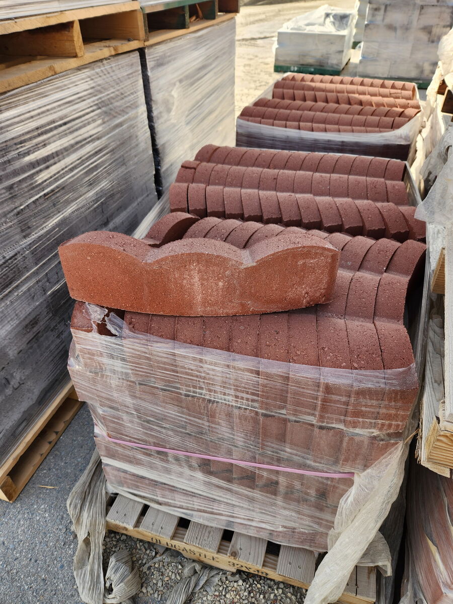 Garden Edging Scallop Curve 16" Red