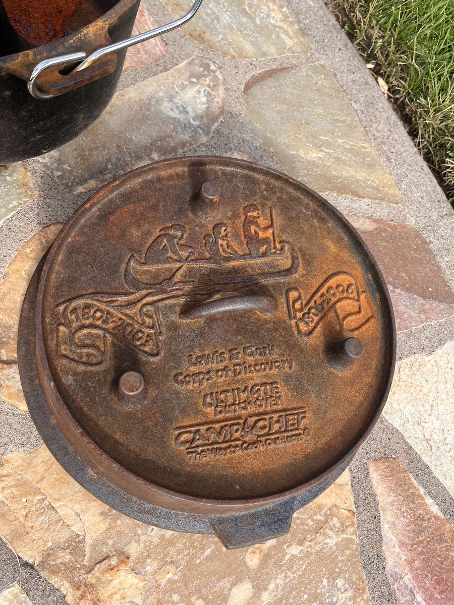 Dutch Oven Camp Chef Lewis & Clark 12"