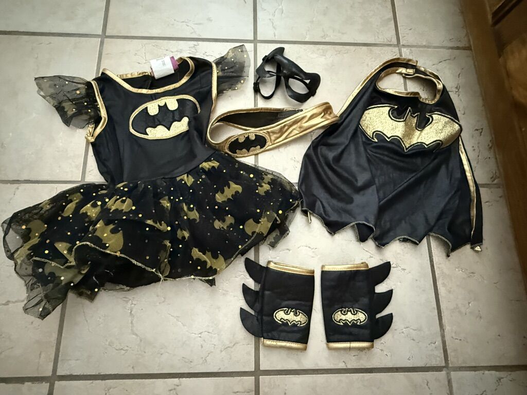 Girl’s batgirl costume size XS Rubie’s brand
