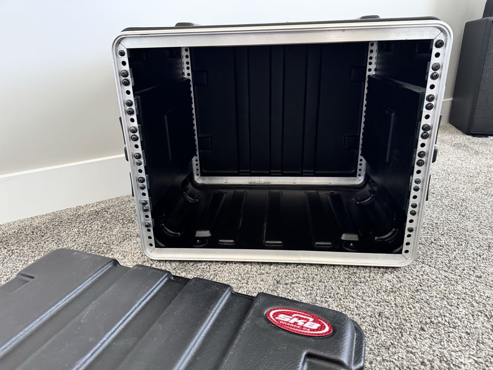 SKB 8 Space Rack Case