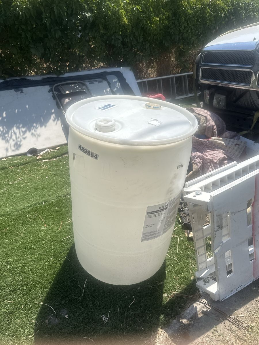 55 Gallon Plastic Drum Barrel White Storage Container