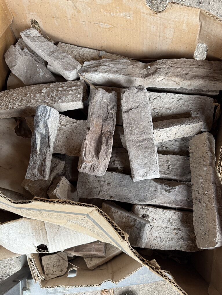 Dutch Quality Stone Veneer Pieces