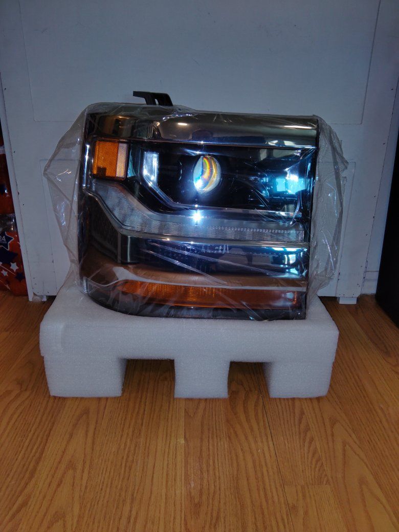 2016-2018 Silverado Headlights Left and Right Pair