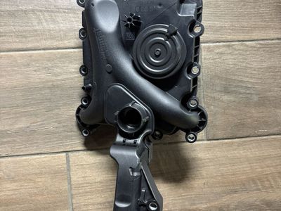 Crankcase vent valve