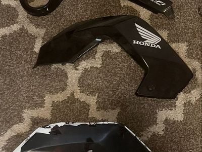 Honda Grom plastic and headlight. Asking $185 OBO