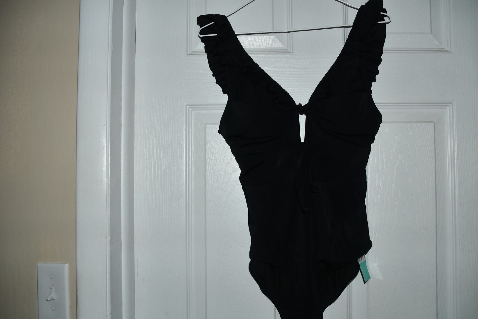 NWT WOMEN'S H&M SWIMSUIT ~ BLACK ~ SIZE  SMALL ~ PADDED ~ CUTE RUFFLED NECKLINE