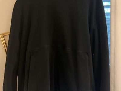 Lululemon Men’s Hoodie Size XL