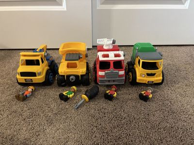 Machine Maker Take-apart Trucks, Drivers, and Screwdriver