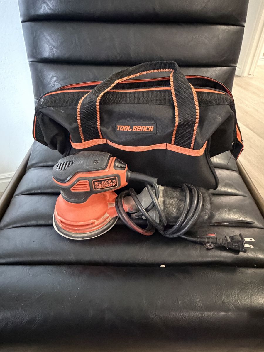 Black + Decker Corded Random Orbit Sander with Tool Bench Bag