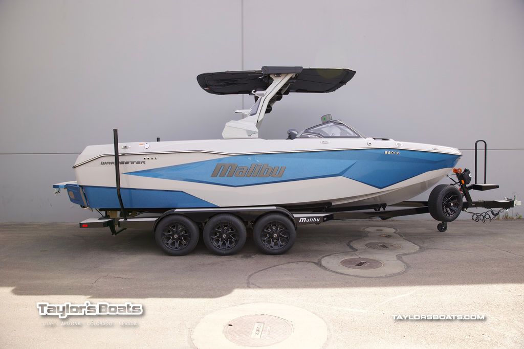2026 Malibu Boats 25 LSV