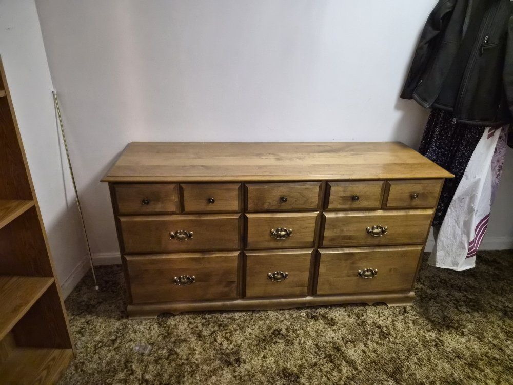 Dresser
