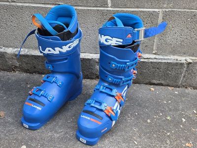 lange RS 130 ski boots 26.5 new