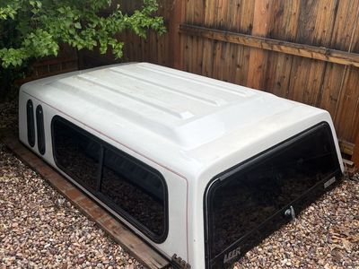 LEER Truck Shell Camper Top with Side and Rear Windows - White 7x5