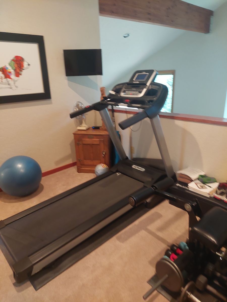 Spirit XT Treadmill
