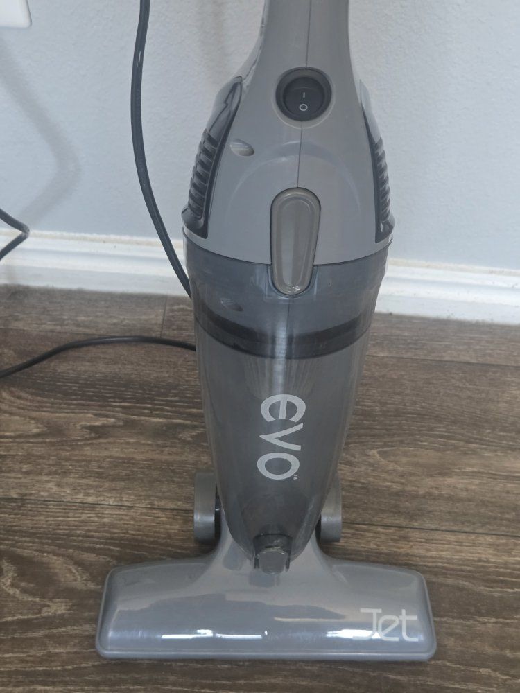EVO Jet 3-in-1 Lightweight Stick Vacuum Cleaner - Like New!!!