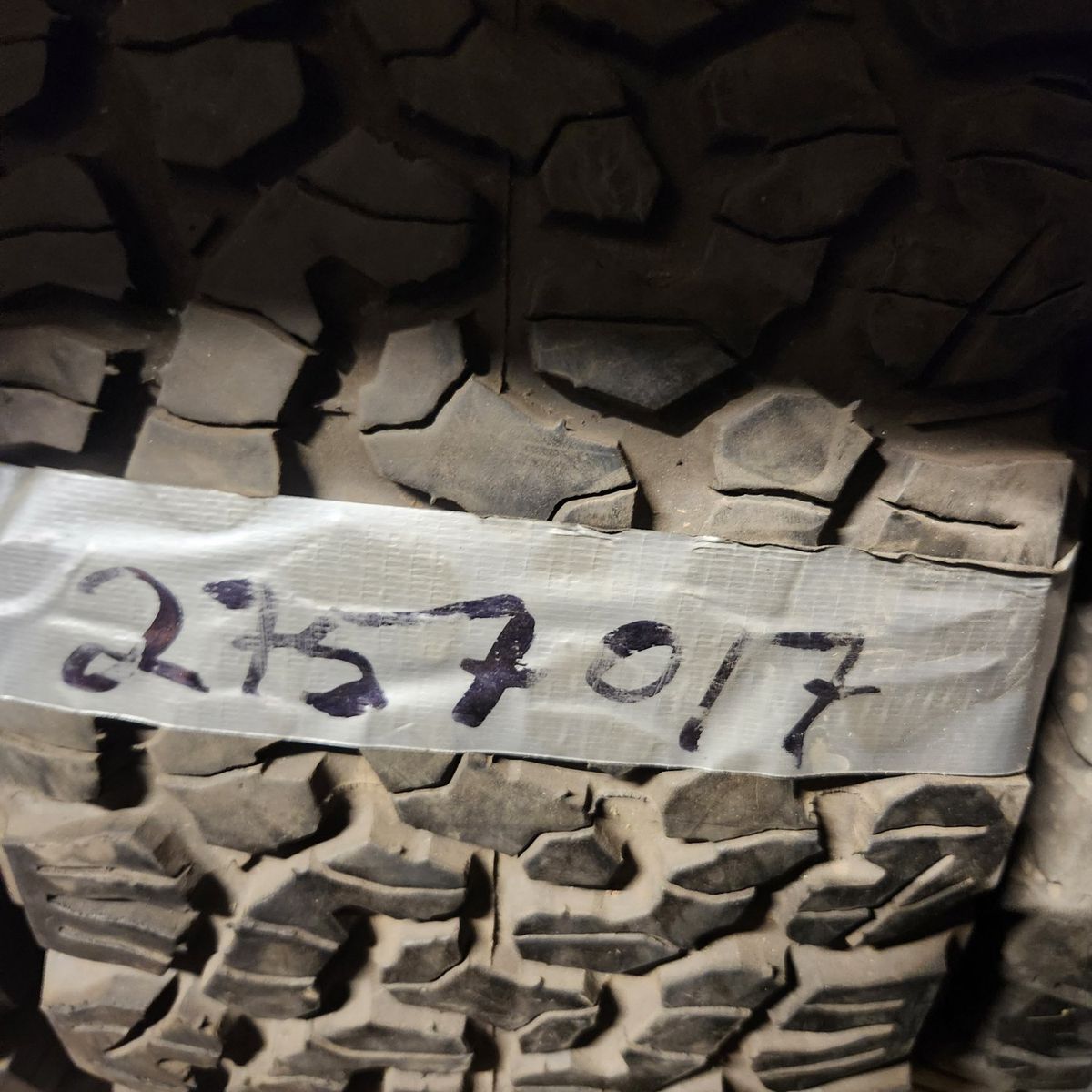 275/70r17 bfgoodrich all terrain Ko2