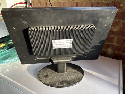 17” monitor